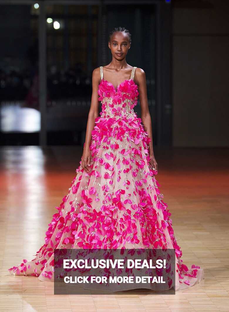 25 Pink And Red Dresses For Your Valentine&#39;s Day Wedding