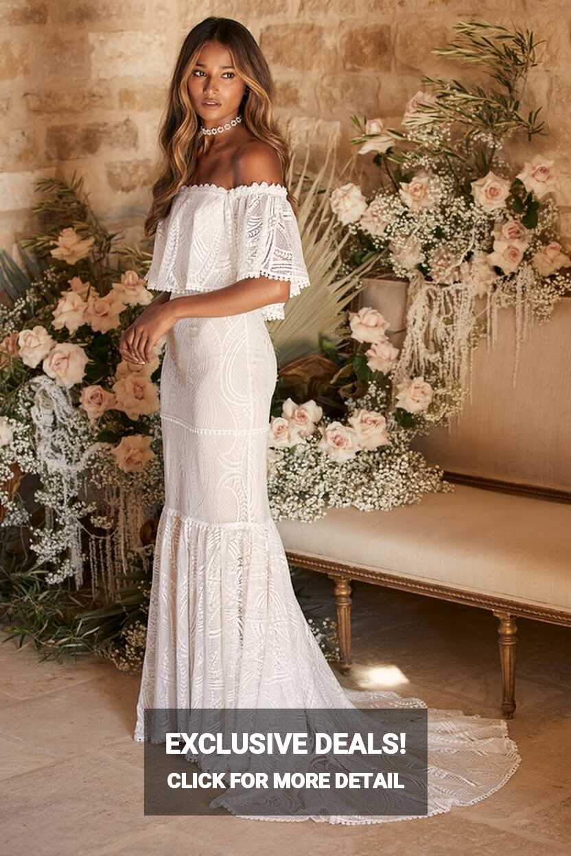 27 Relaxed Wedding Dresses for Casual, Laid-Back Brides [2023]