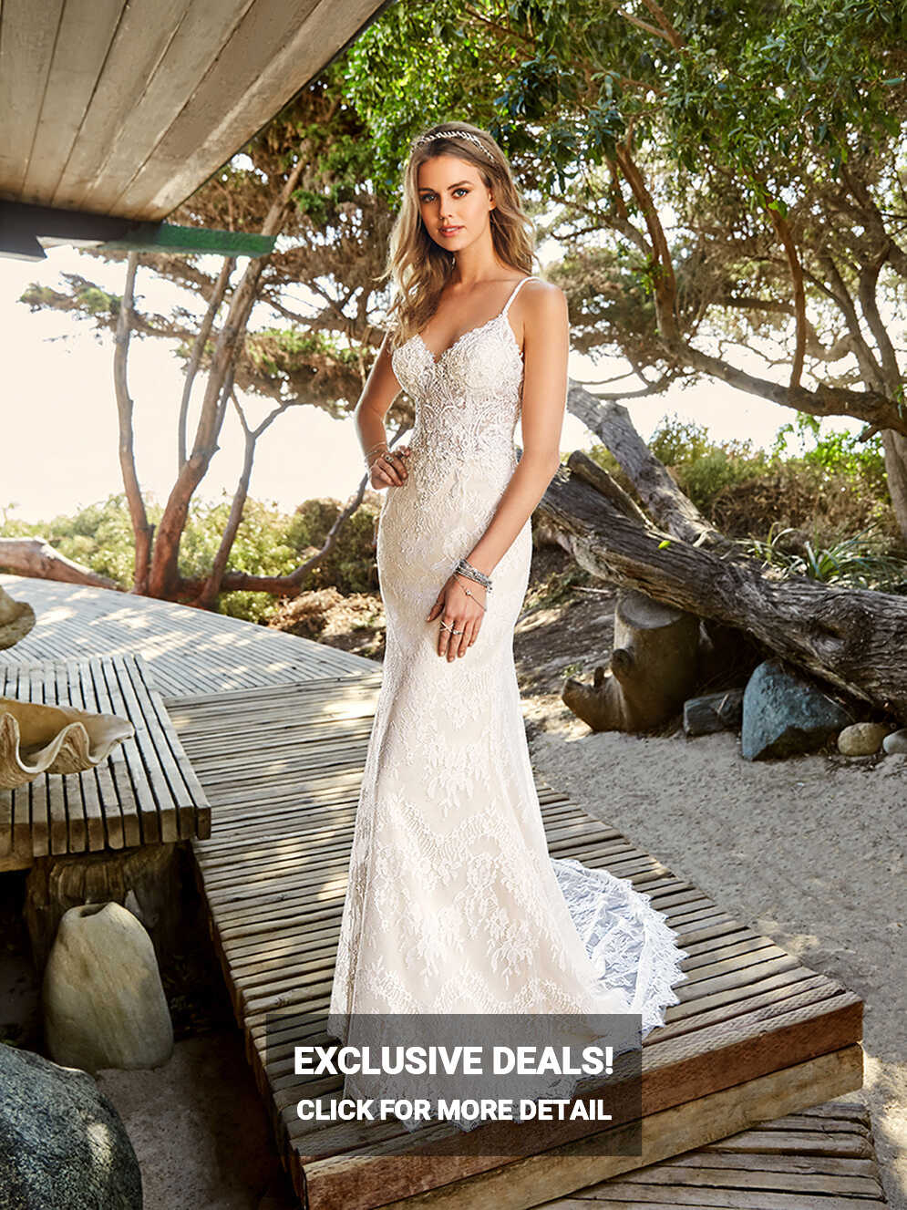 4 Beautiful Wedding Dress Styles for a Beach Wedding