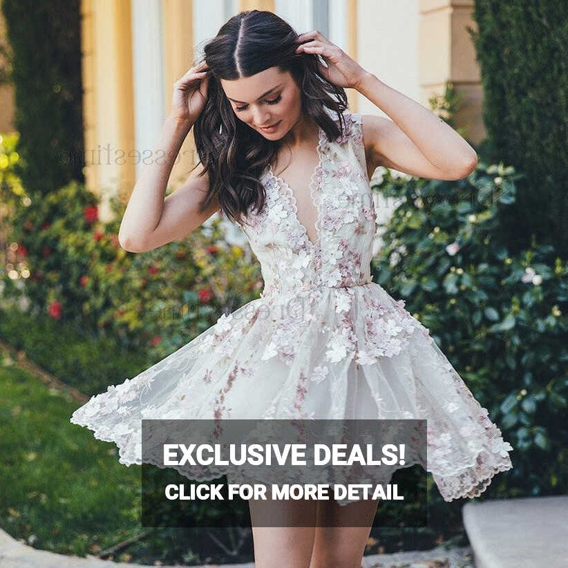 A-Line Floral V-Neck Short White Tulle Homecoming Dress with ...