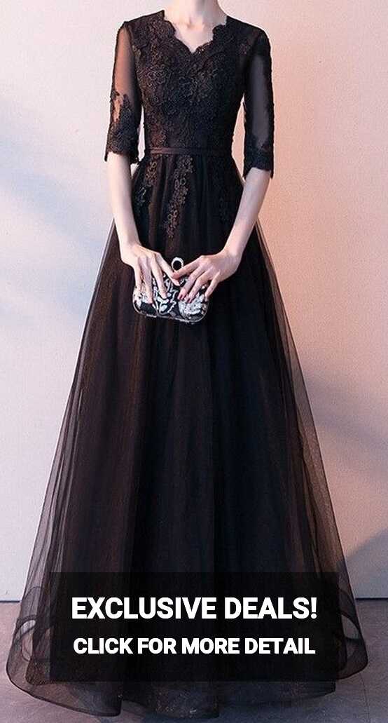 Black Simple Gown With Sleeves