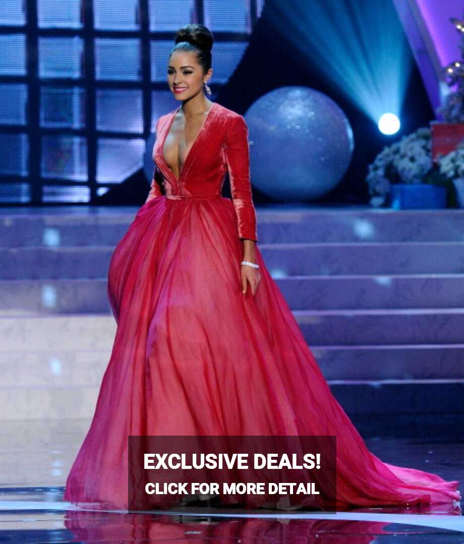 Cheers, Miss Universe, For Wearing a Pageant Gown That Didn&#39;t Suck ...