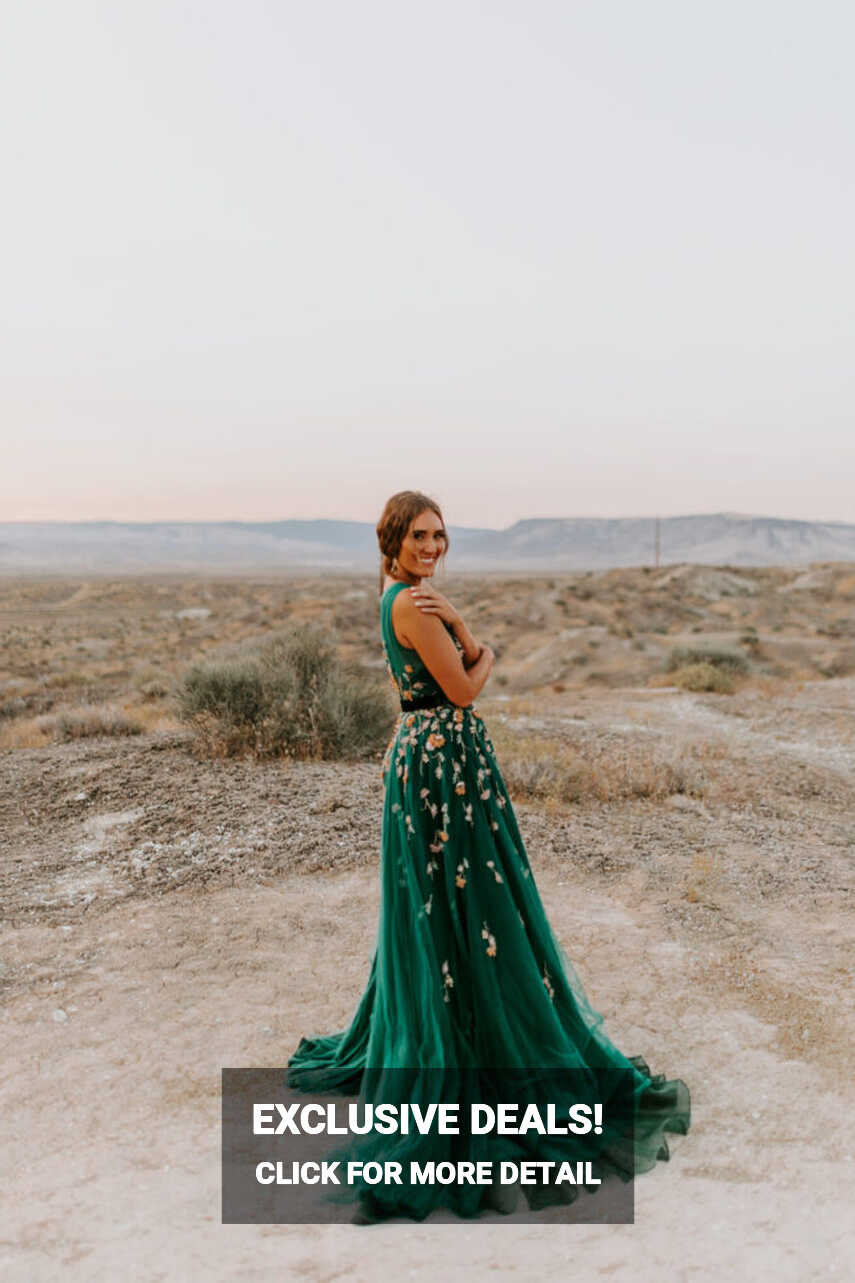 Emerald Green Wedding Dress Inspiration - Utah Bride &amp; Groom