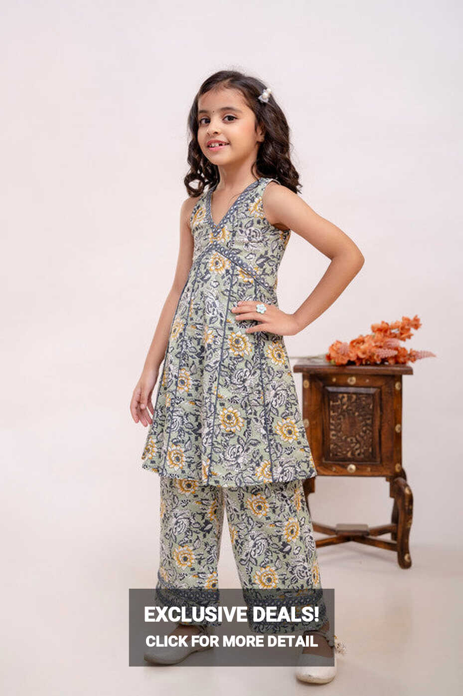 Green Coloured Pure Cotton with Beautiful Print Sleeveless Girls ...