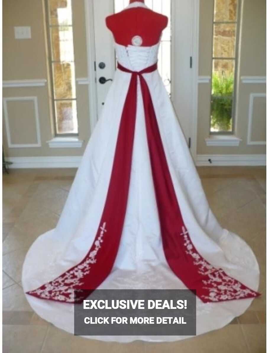 Halter neck wedding dress in Kenya for sale at a price of Ksh.7,000