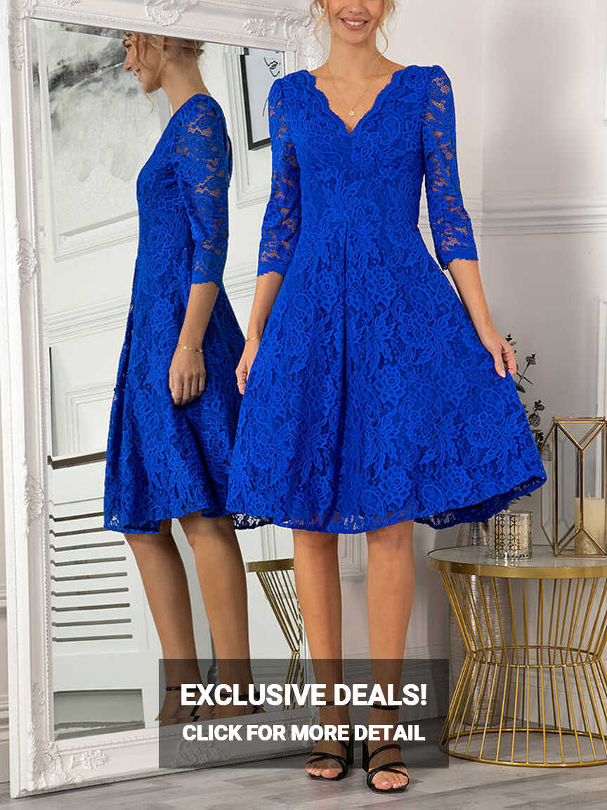 Jolie Moi Lace Knee Length Dress