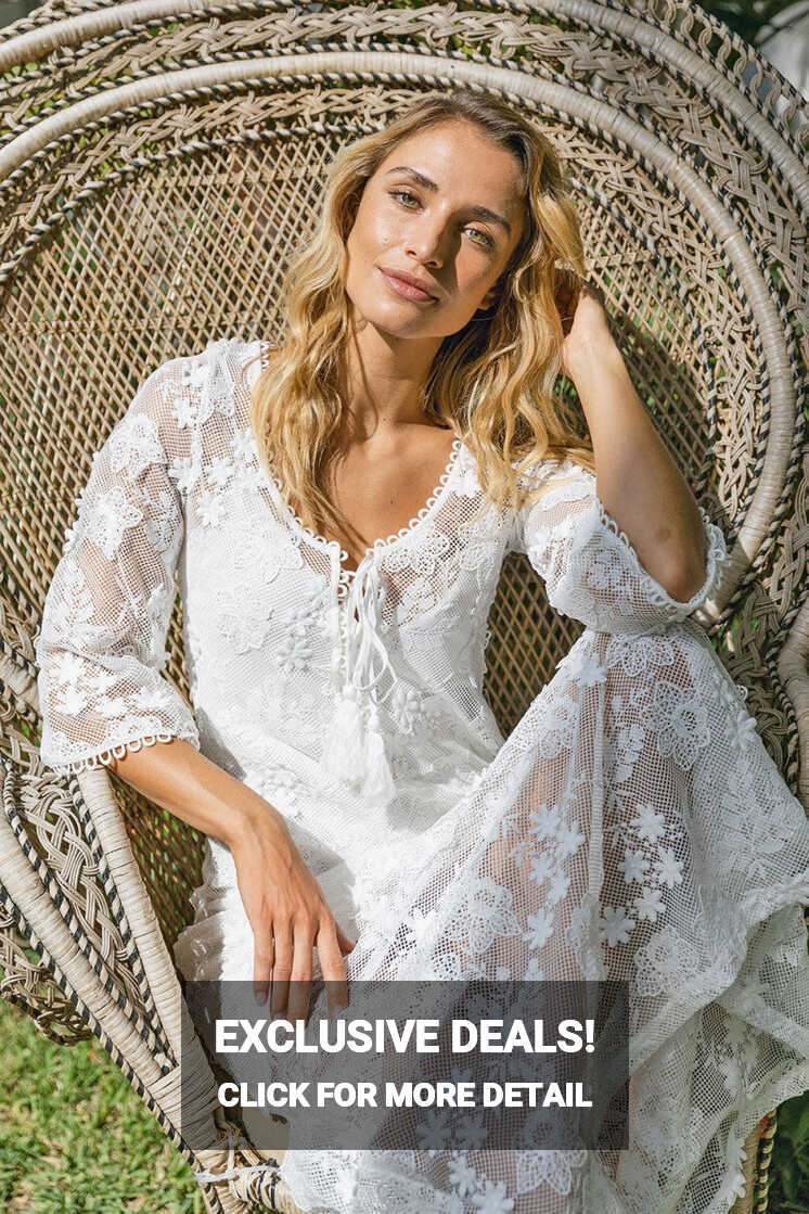 Lace Maxi Dress in White – Boho Chic