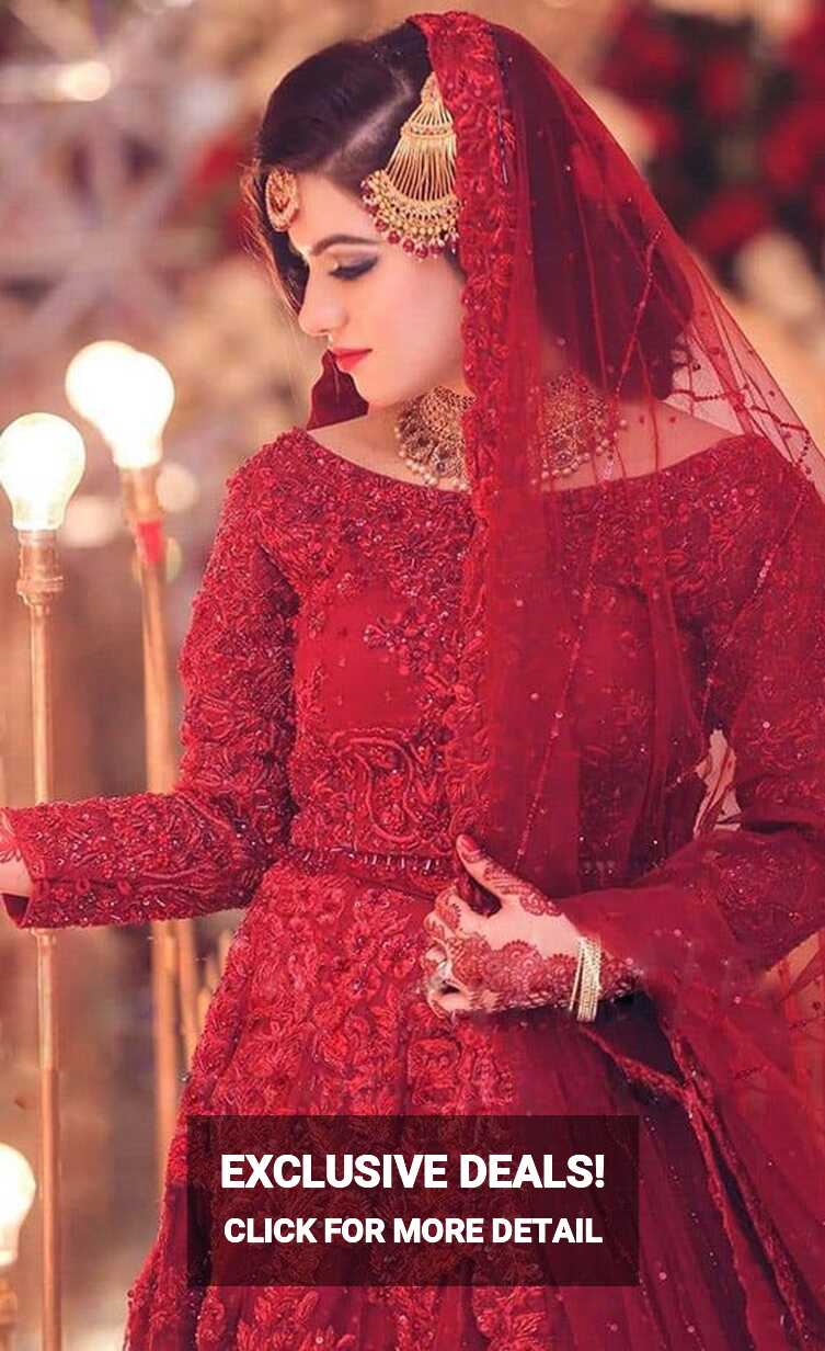 Most Beautiful Pakistani Bridal Wearing Red Lehanga Gorgeous Look