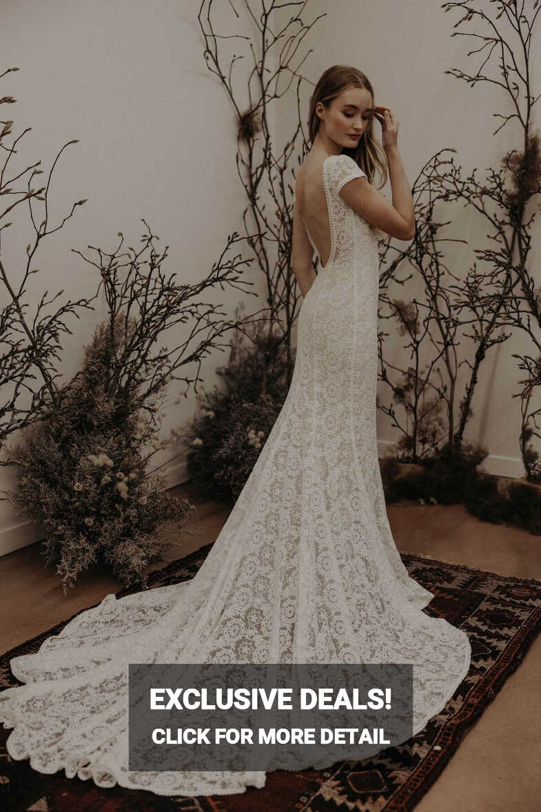 Nellia Cap Sleeve Lace Wedding Dress | Dreamers and Lovers