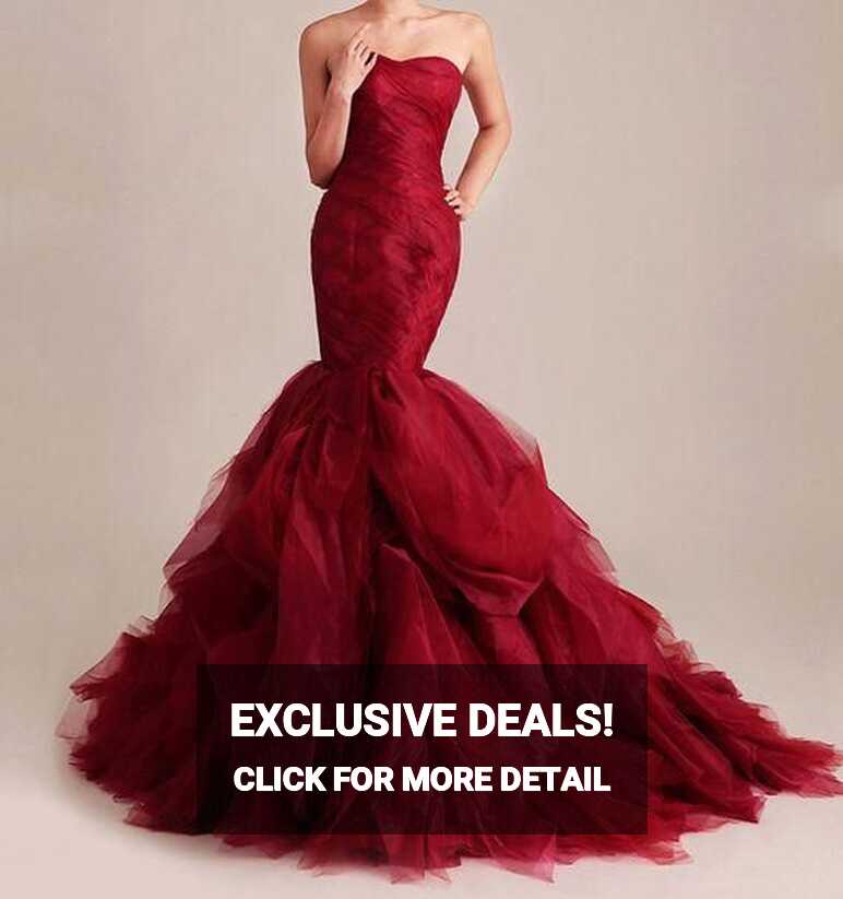 Red Gothic Sweetheart Wedding Dress