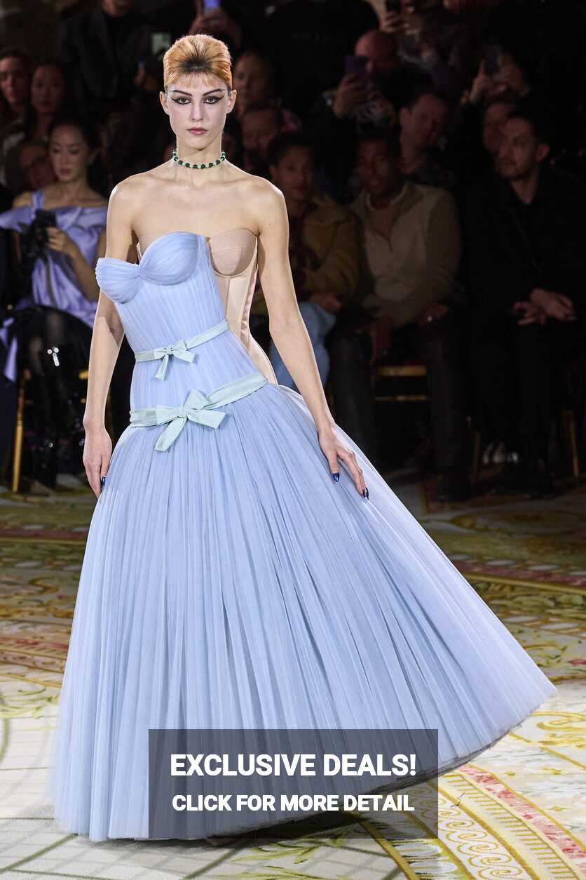 The Best Dresses From Paris Haute Couture Fashion Week SS23