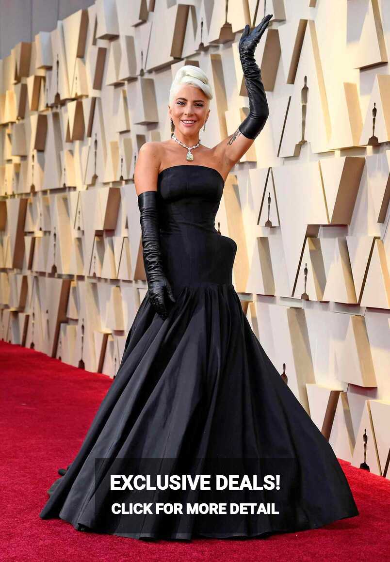 The Most Breathtaking Oscars Gowns