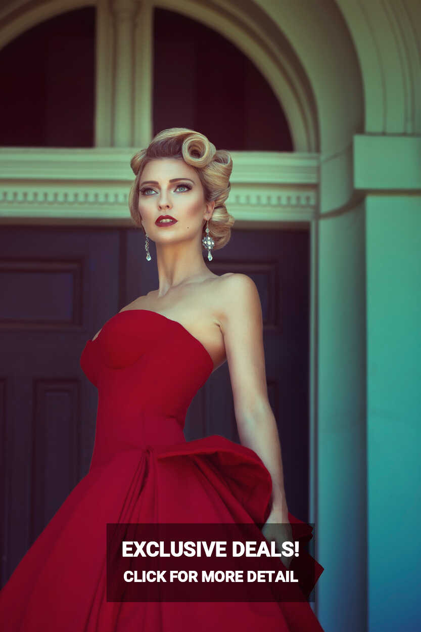 The Red Dress - ROBERT COPPA PHOTOGRAPHYROBERT COPPA PHOTOGRAPHY