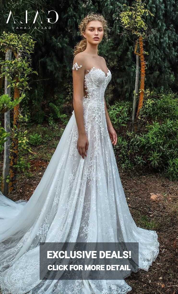 These 13 Looks Prove That Fairytale Wedding Dresses Can Also Be ...