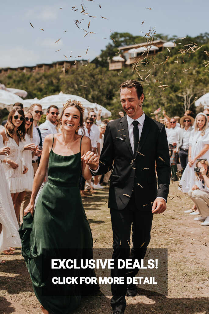 This Bride Wore An Emerald Green Dress to Her Boho-Chic South ...