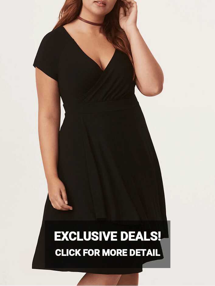 Top 5 Plus-Size Little Black Dresses - Mommyhooding