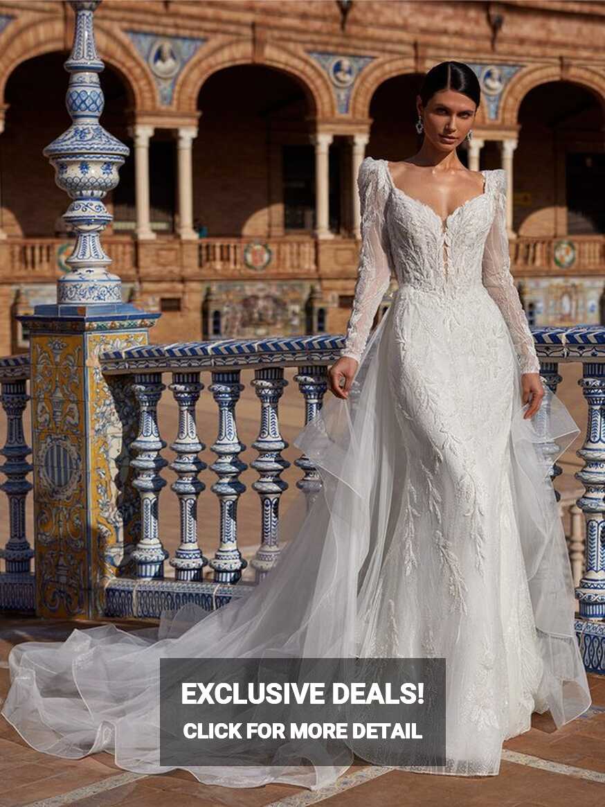 Versatile Wedding Dress With Detachable Train and Sleeves | Val ...