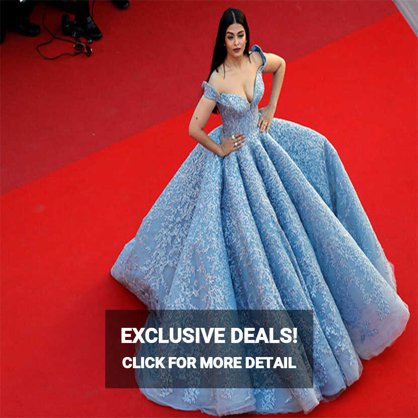 When Elsa met Cinderella! Aishwarya Rai Bachchan&#39;s princess look ...