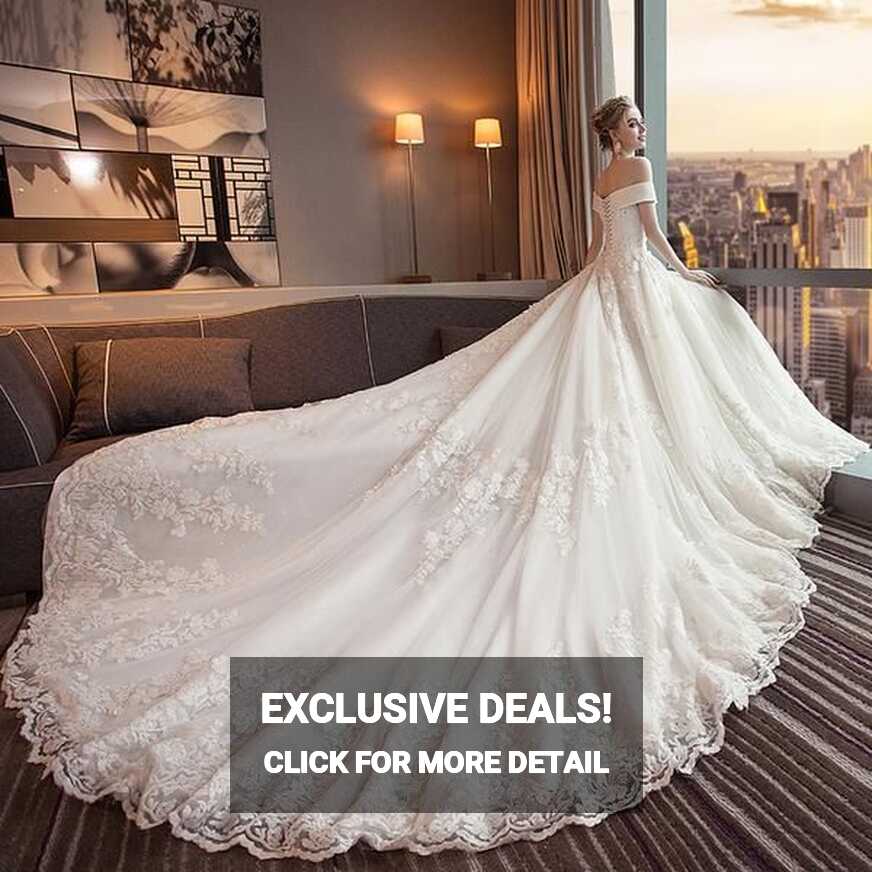 Women&#39;s Lace Off-Shoulder Long Wedding Dress With Court Train