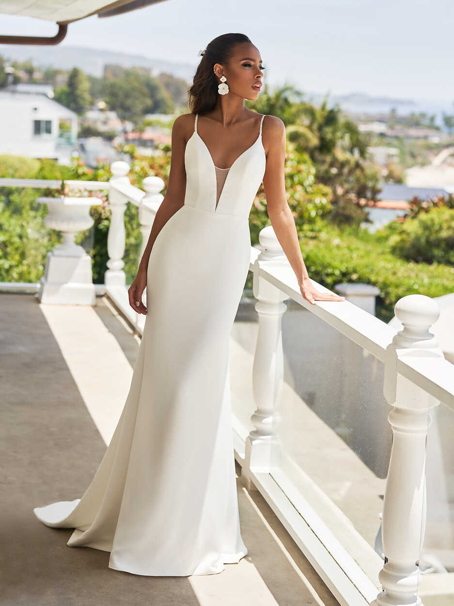 10 Simple, Elegant Wedding Dress Styles | Moonlight Bridal