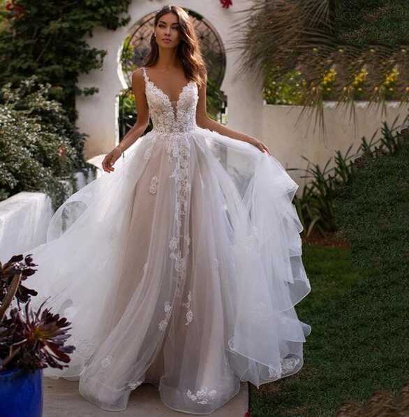 15 Timeless Wedding Gowns | hitched.ie - hitched.ie