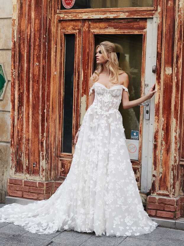 15 Trending Corset Wedding Dresses for 2024