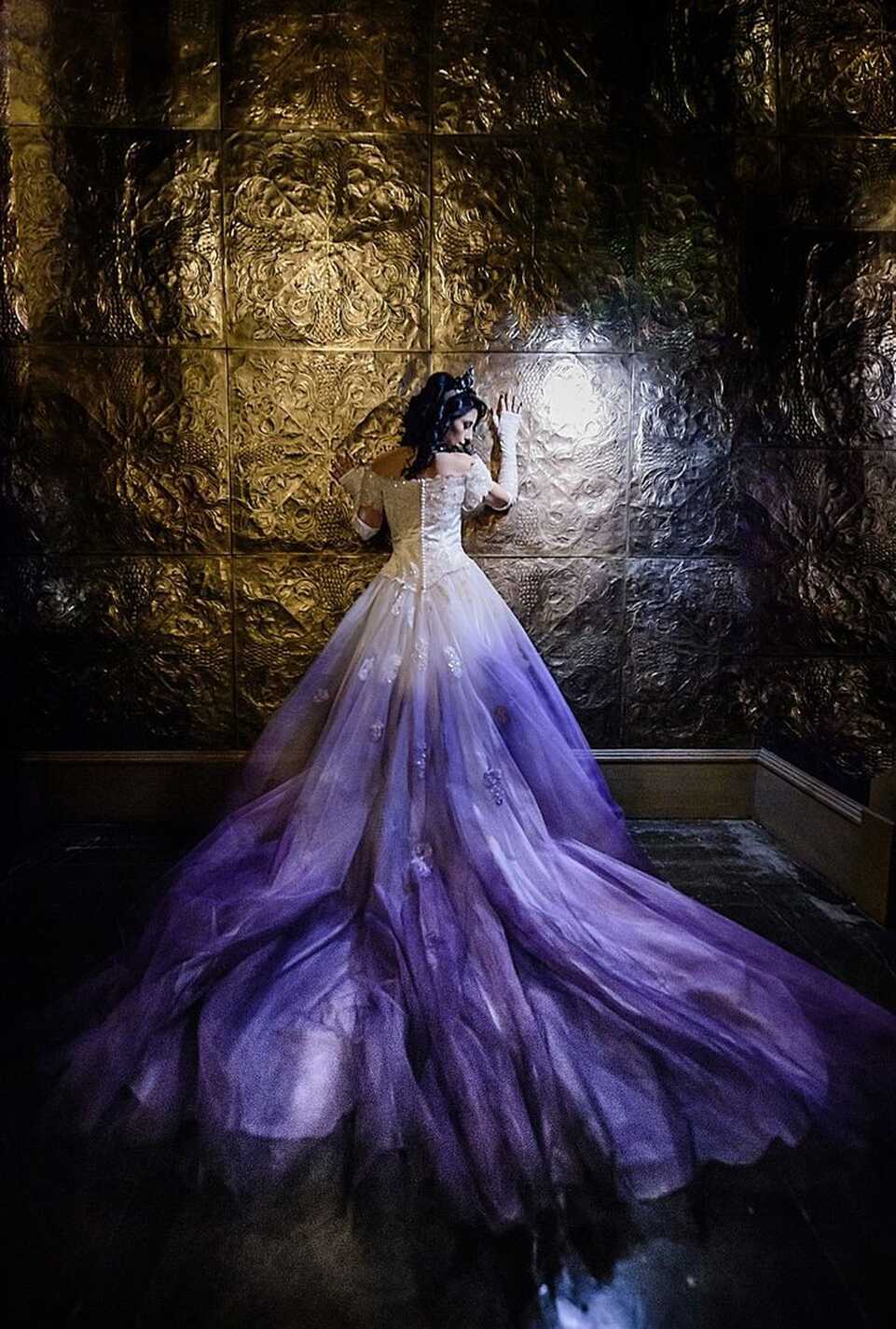 16 beautiful Ombré Wedding Dresses ~ KISS THE BRIDE MAGAZINE