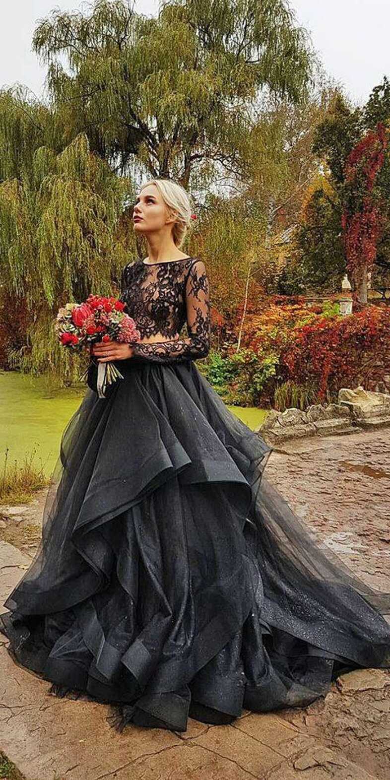 20+ Elegant Black Wedding Dresses – OSTTY