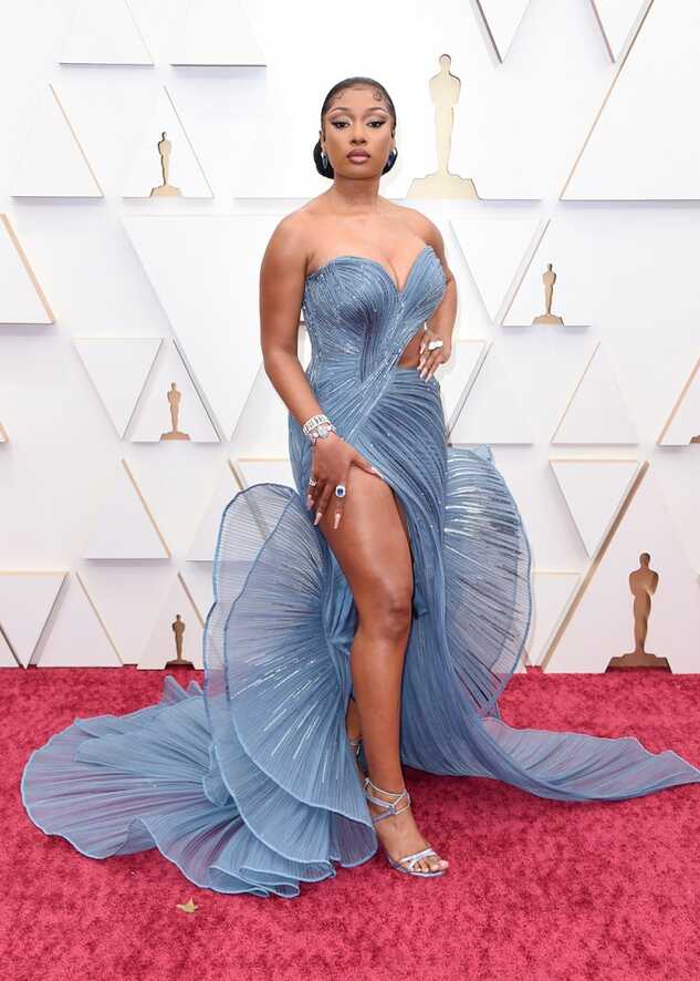 2022 Oscars Red Carpet: All the Fashion, Best Dresses