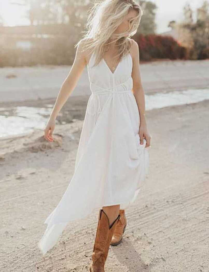 22 Best Dresses To Wear With Cowboy Boots For Women