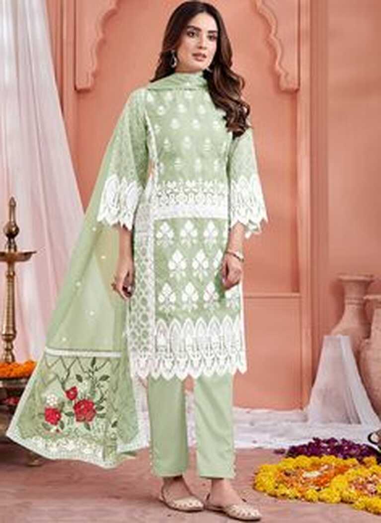 240 Best Pakistani Salwar Kameez ideas in 2024 | salwar kameez ...