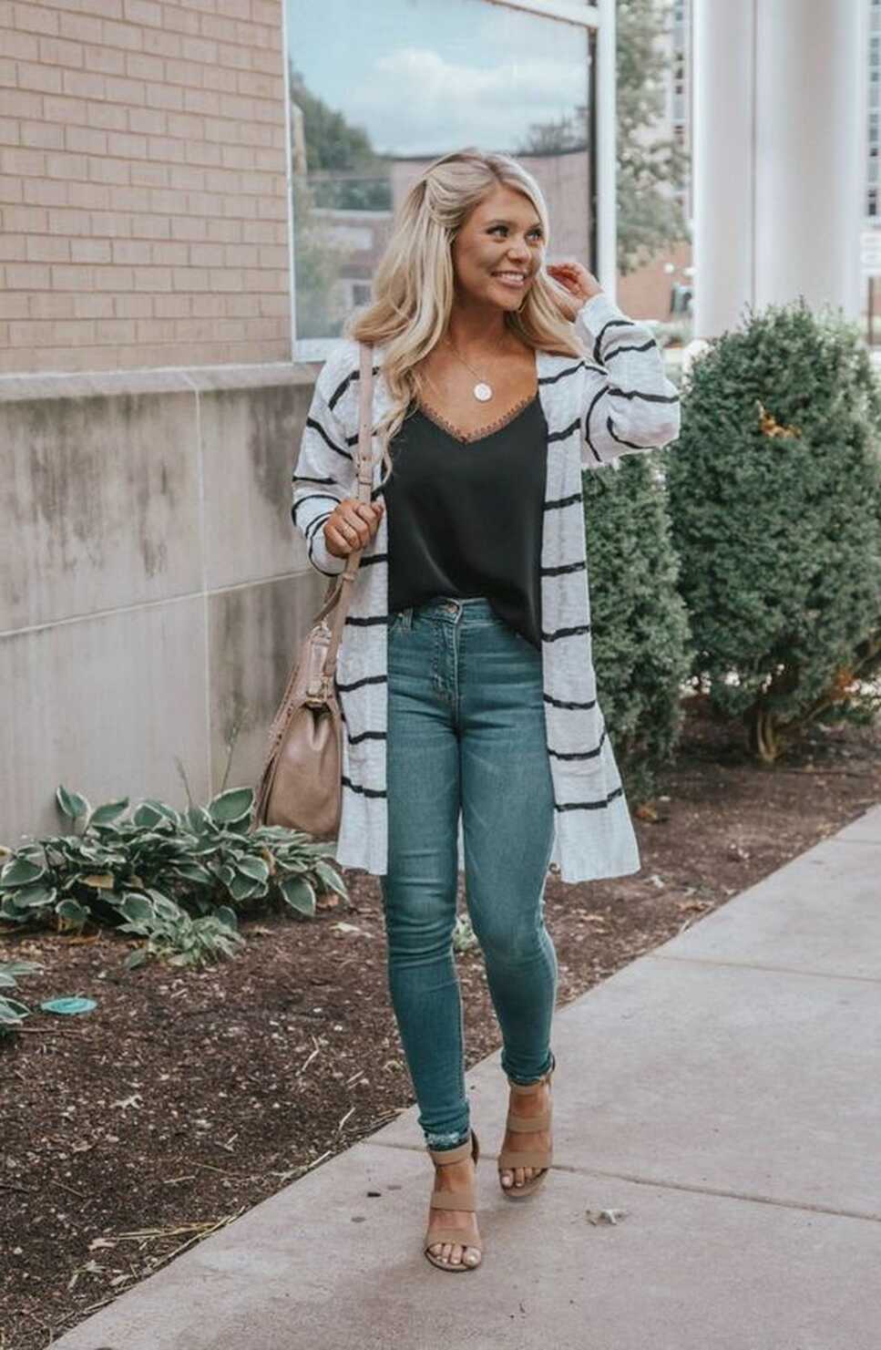 26 Casual Women Spring Outfits to Copy for 2020 - Fancy Ideas ...