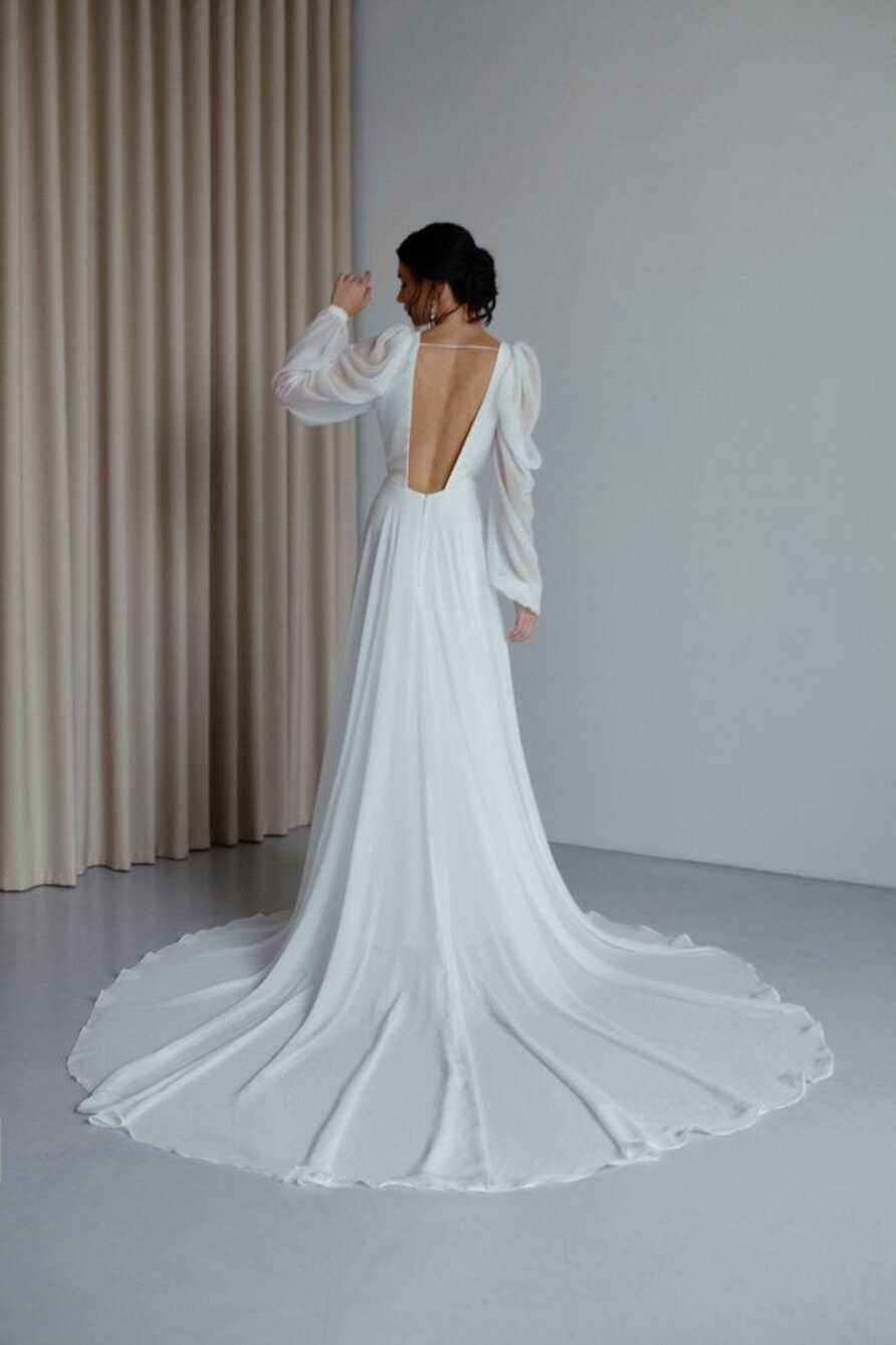 32 Puff Sleeve Wedding Dresses You&#39;ll Love For 2023