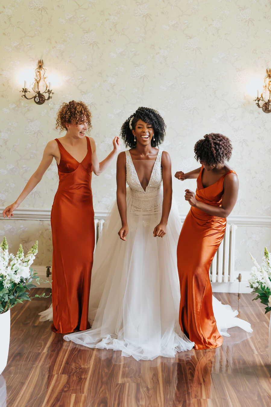 32 Stunning Satin Bridesmaids Dresses for a Stylish Bridal Party ...