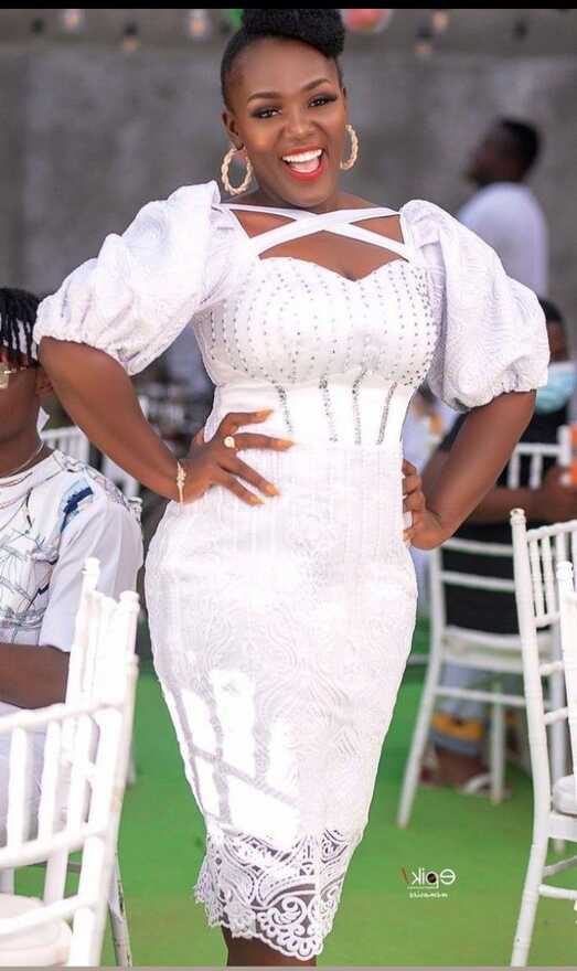 40 Amazing Ways to Rock White Coloured Short Gown Styles ...