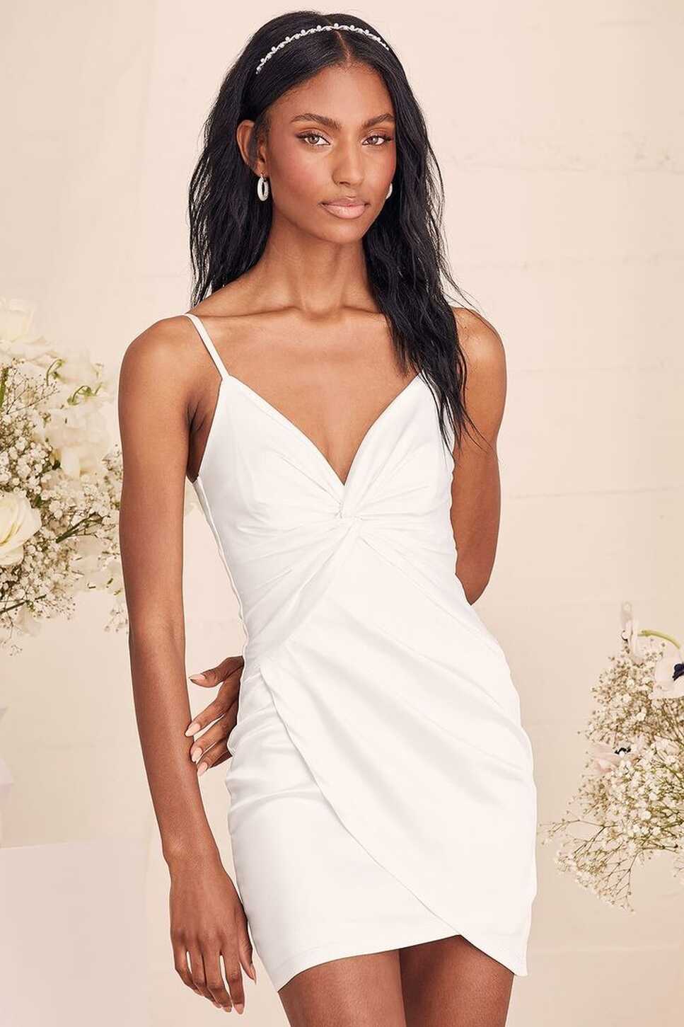 40 Gorgeous White Graduation Dresses to Get Your Diploma In Style