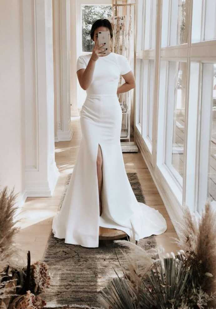 48 Minimal And Elegant Wedding Dresses - Weddingomania