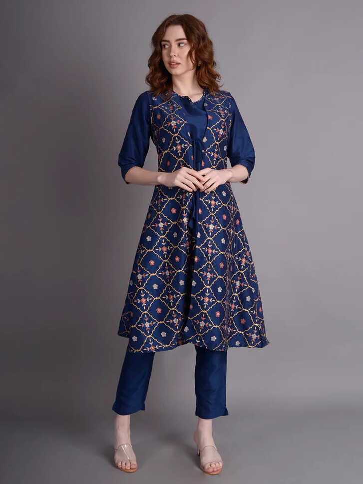 5 Ethnic Sets for Women from SHREE, Read Blog