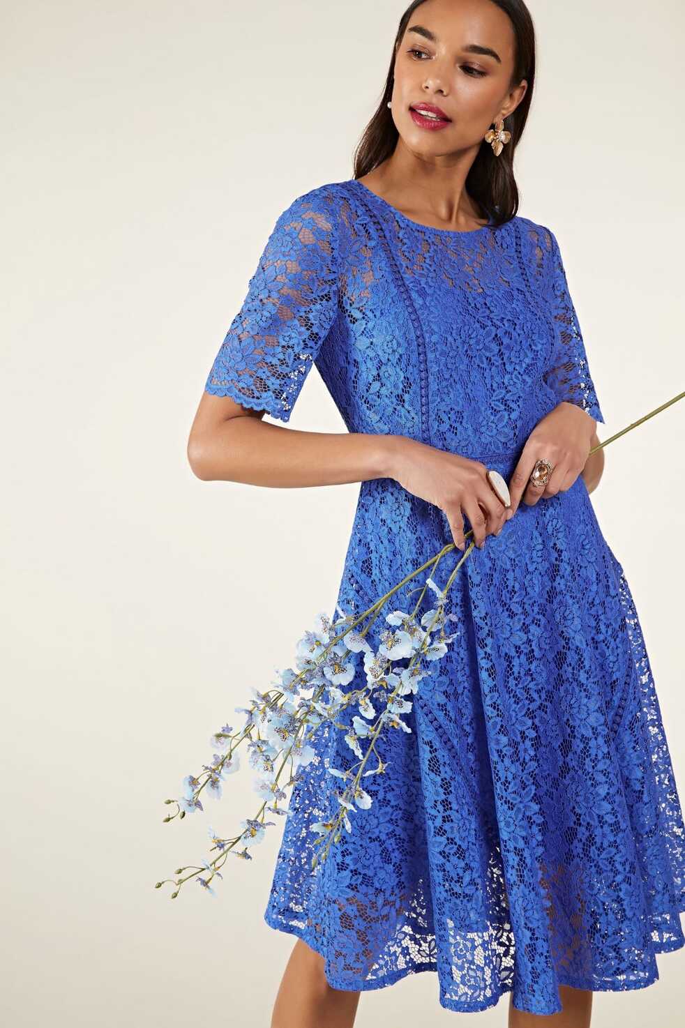 6 Of The Most Stylish Wedding Guest Dresses - Yumi Journal