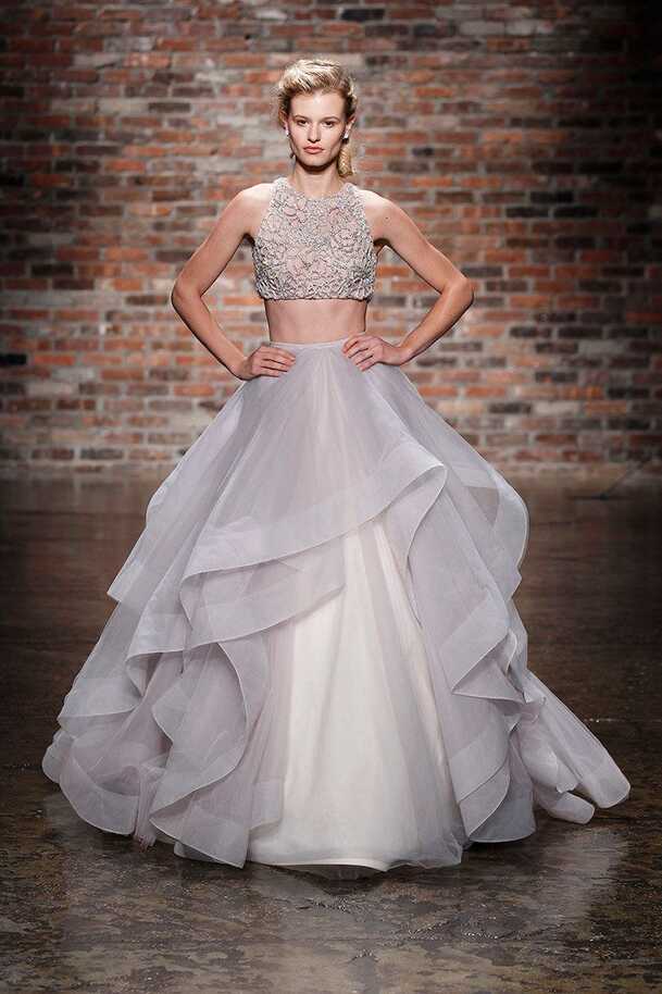 8 Crop Top Wedding Dresses For Only The Most Daring Brides ...