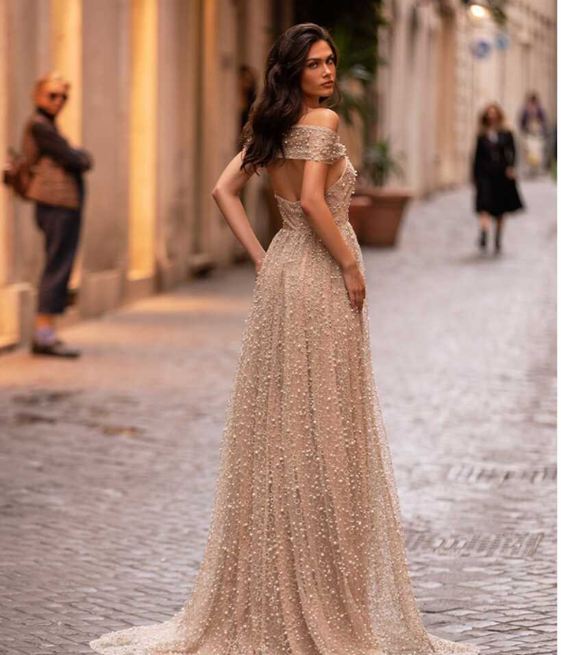 9 Beautiful and Best Evening Dresses for Women in Trend