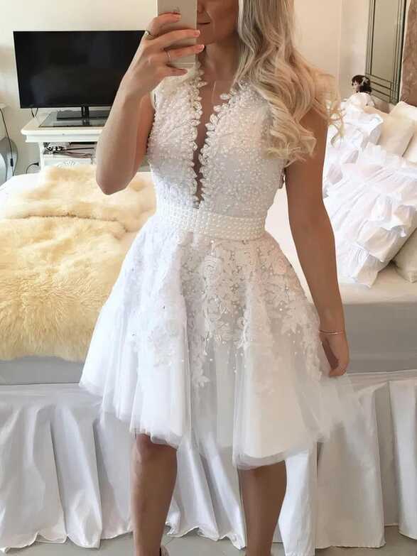 A-line Scoop Neck Tulle Short/Mini Appliques Lace White Classy ...