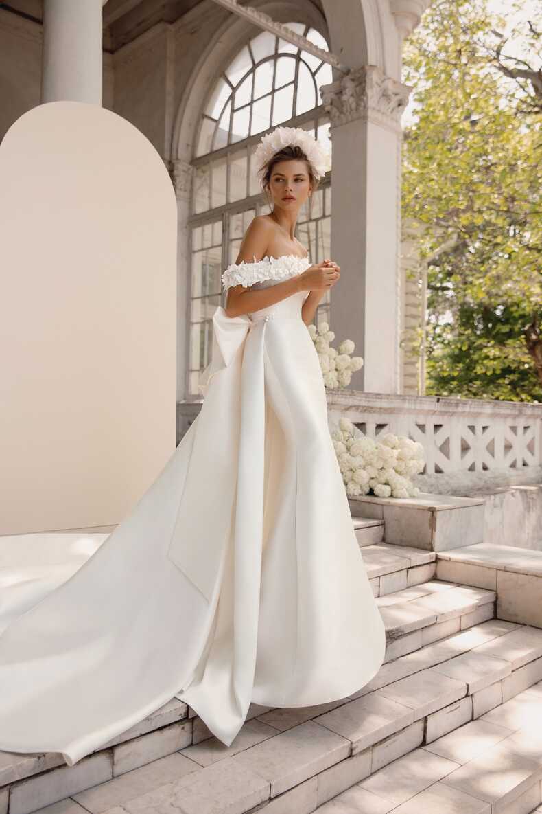 Allure Wedding Dress with Detachable Train | Amazing Designer ...