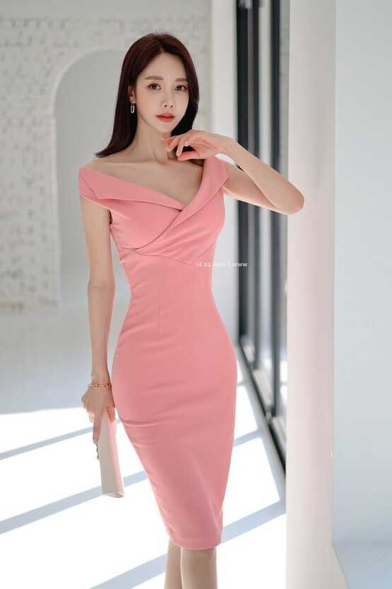 Attractive Stylish office wear Bodycon Dresses beautiful check ...