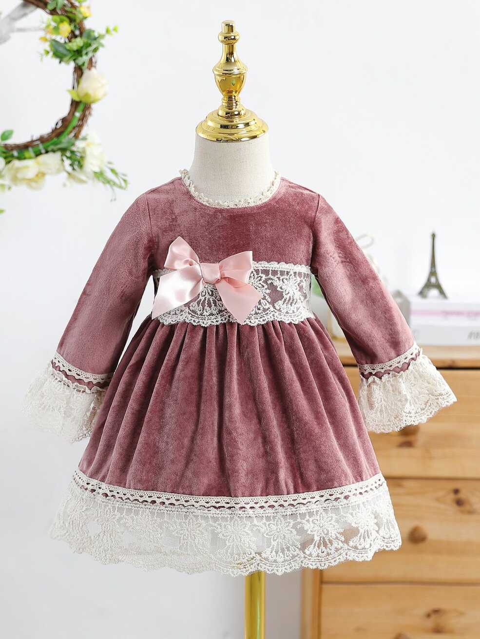 Baby Contrast Embroidery Mesh Bow Front Velvet Dress