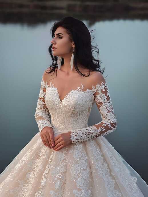 Ball Gown Dress With Long Train, Sweetheart Wedding Dress, Luxury ...