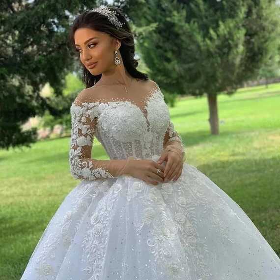 Ball Gown Princess Wedding Dresses O Neck Lace Appliqus Beaded ...