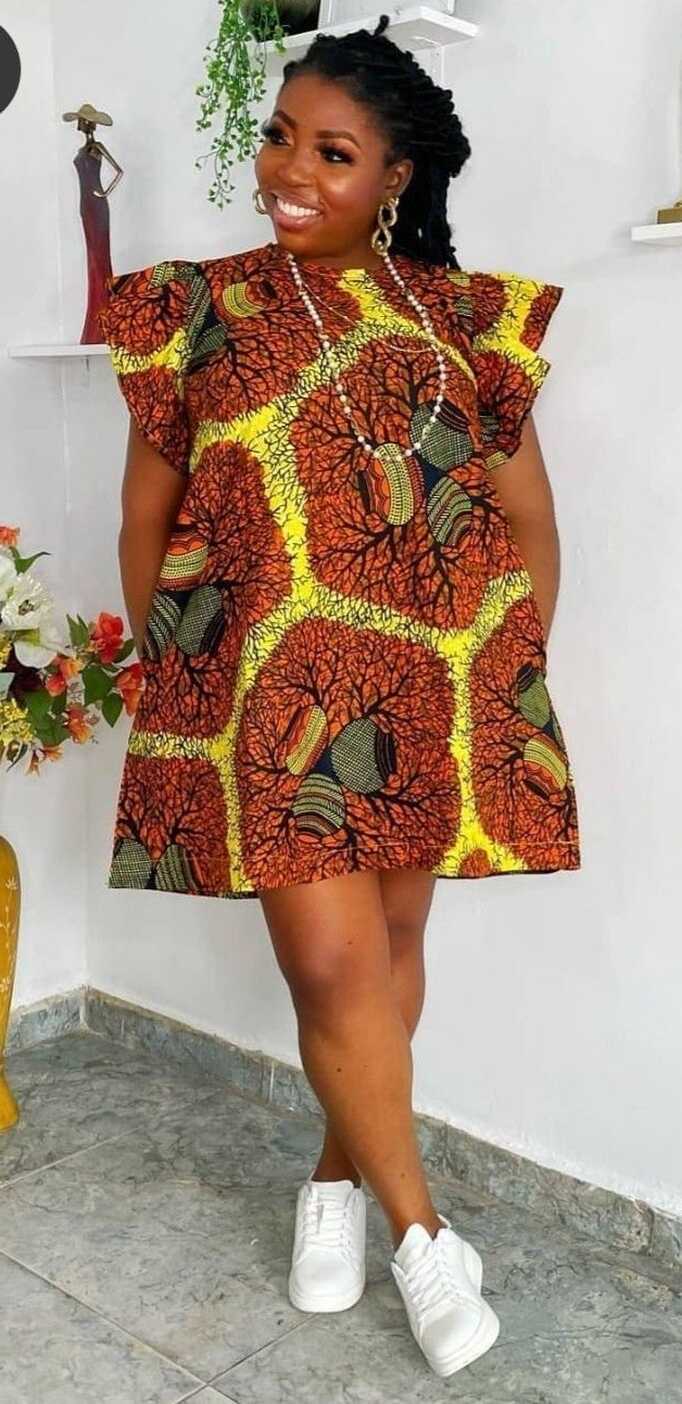 Beautiful Ankara short gown style