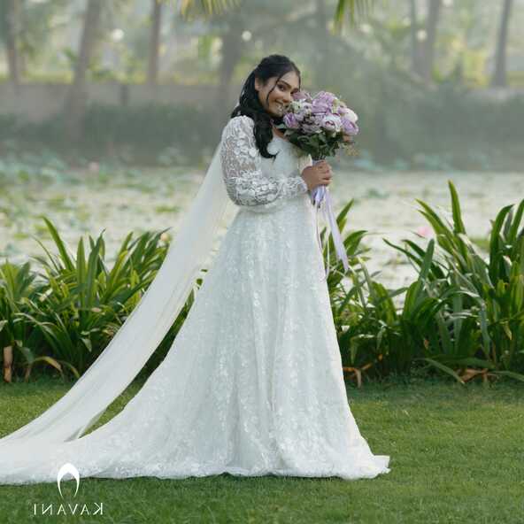 Beautiful and elegant bridal Aline trial gown in white lace ...