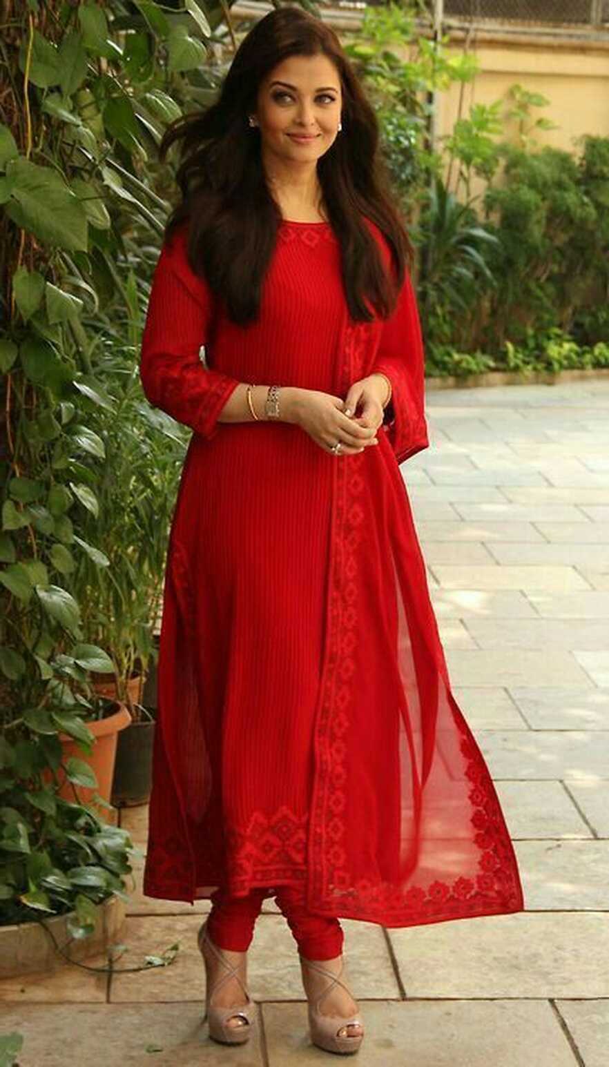 Beautiful in red | Indian fashion, Indian outfits, Designer ...